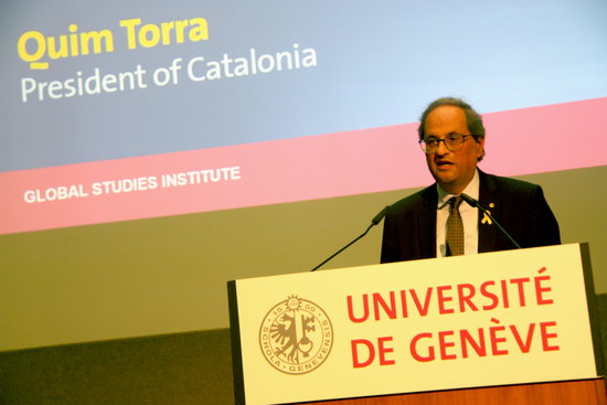 President of Catalonia Quim Torra speaks at a university conference in Geneva on October 17 2018 (by Alan Ruiz)
